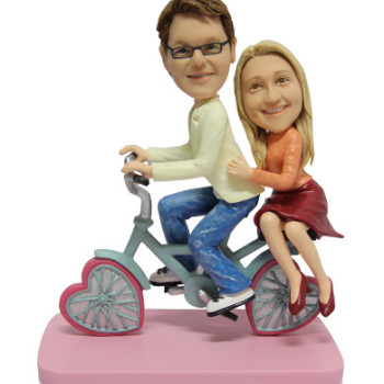 Couple Figurine With Background