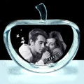 Apple Crystal with Photo Engraving Apple-shaped crystal with a photo engraved inside
