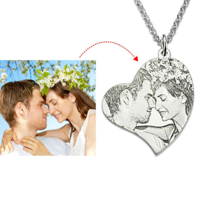Heart-Shaped Engraved Photo Necklace Heart-shaped engraved photo necklace pendant