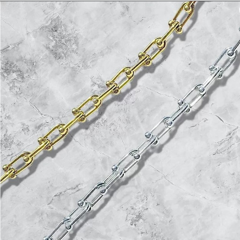 U-shape chunky link chain necklace with silver and gold hardware