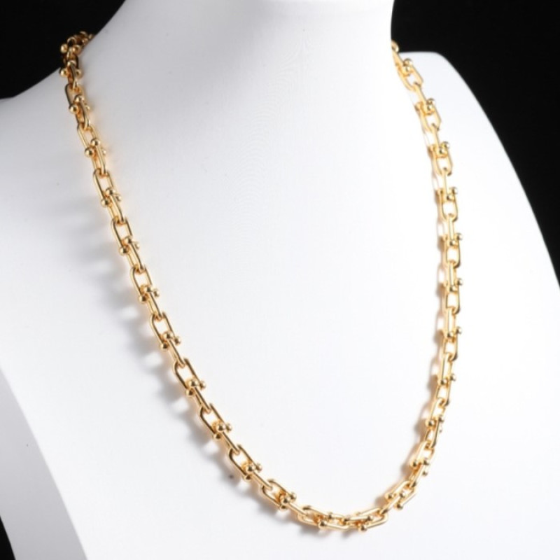 U-shape chunky link chain necklace with silver and gold hardware