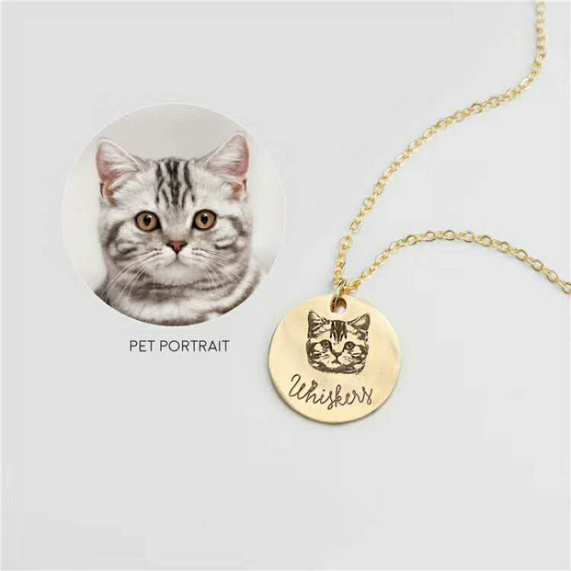 Round pendant necklace personalised with an engraved pet photo
