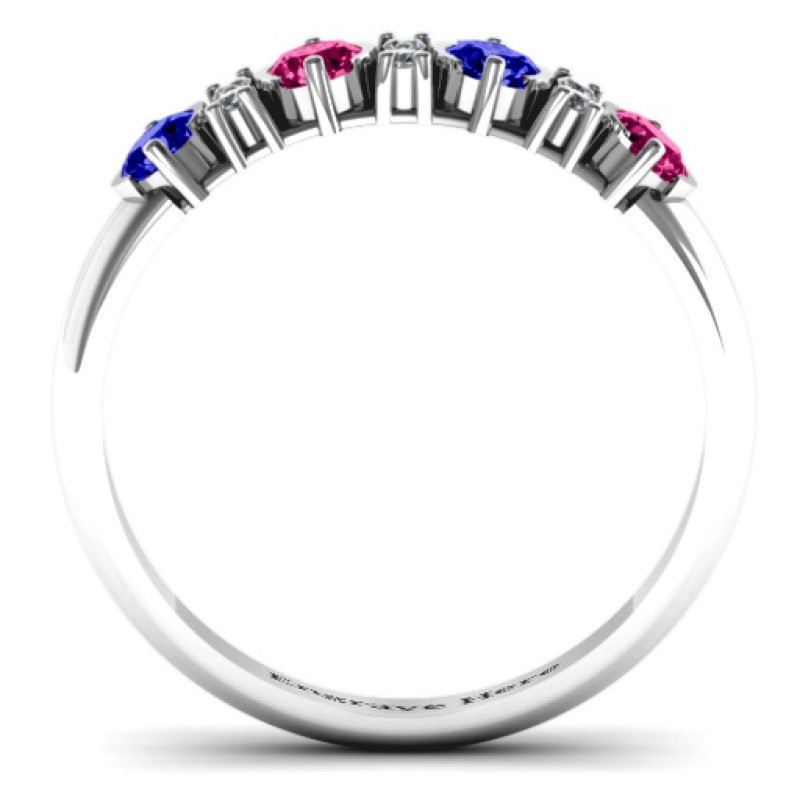 Detail view of the circular half bezel ring setting