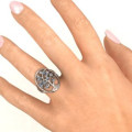 Oval Family Tree Ring detail view
