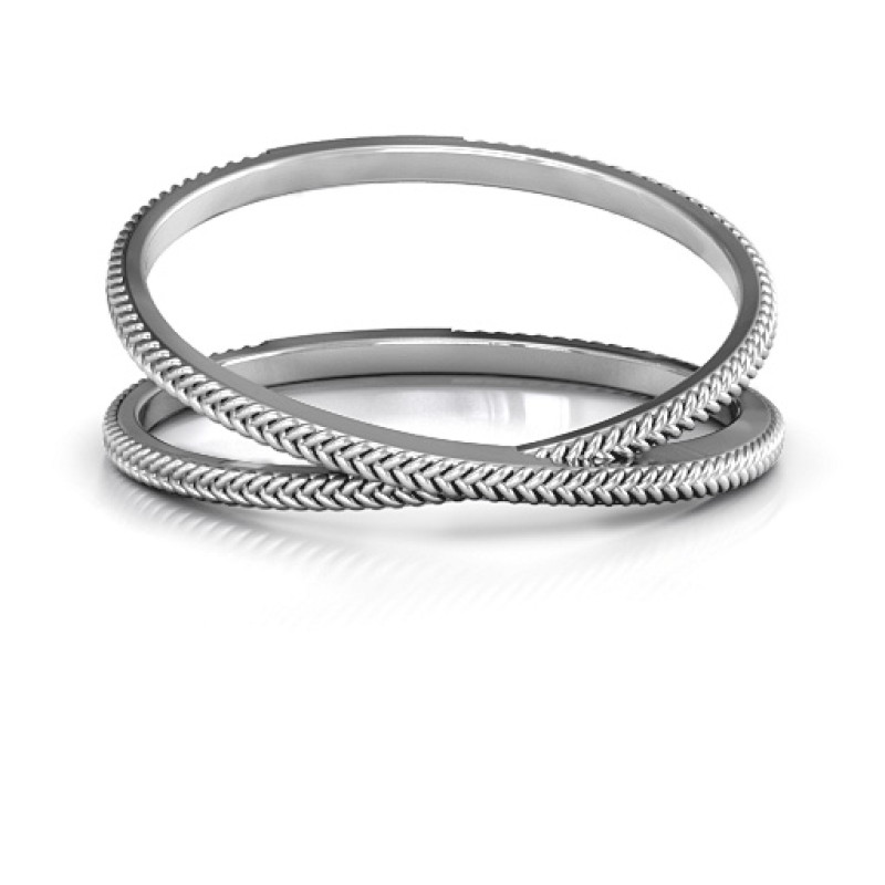 Modern crossover ring with braided detail