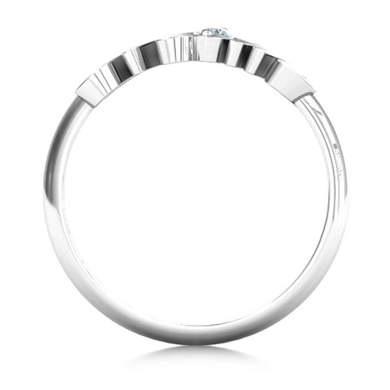 All About Mom Personalised Birthstone Ring Personalised cursive Mom ring with a round birthstone in the letter o