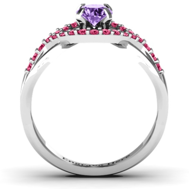 Fancy woven solitaire ring with round centre and accent stones