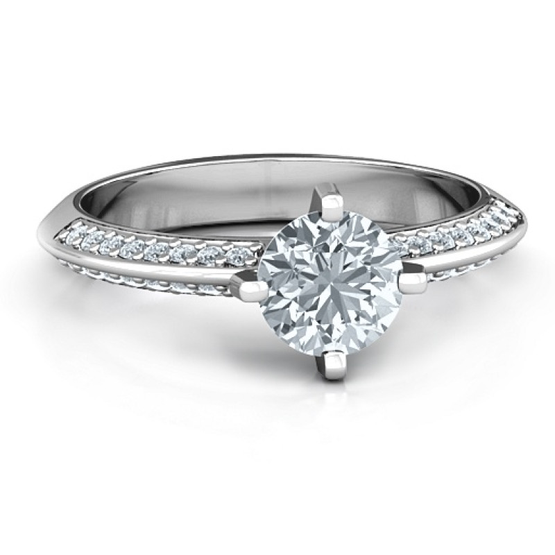 Sterling Silver Maxine Ring Sterling Silver Maxine Ring with round centre stone