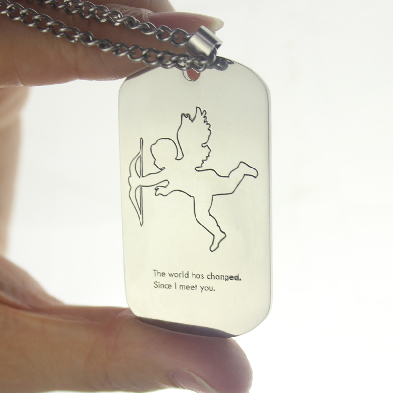 Men's personalised dog tag name necklace detail