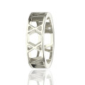 Personalised Roman numeral open ring detail