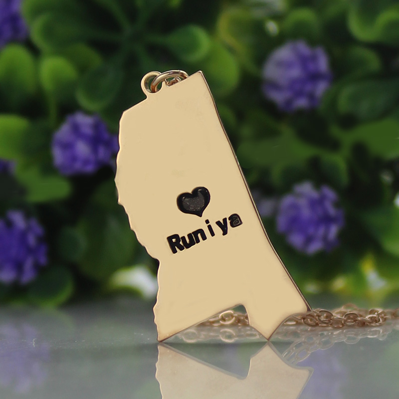 Mississippi state-shaped heart name necklace product view