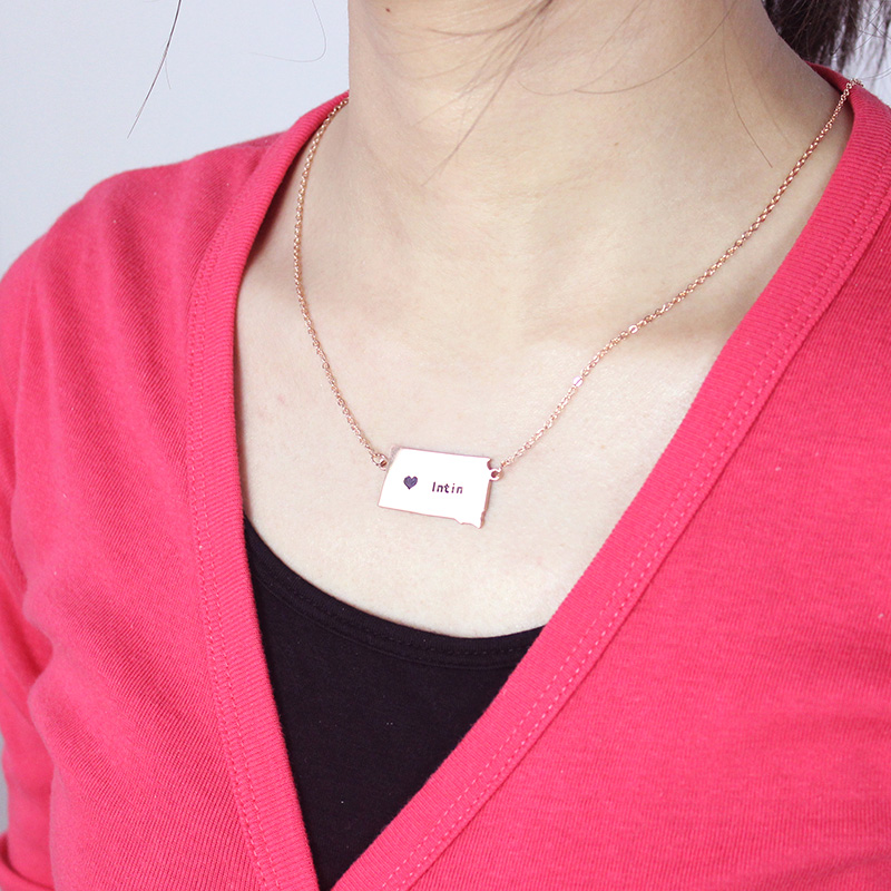 South Dakota state-shaped heart name necklace jewellery image
