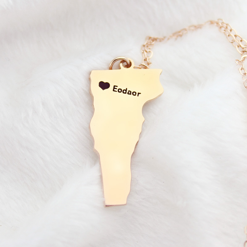 Custom Vermont state map heart name necklace detail