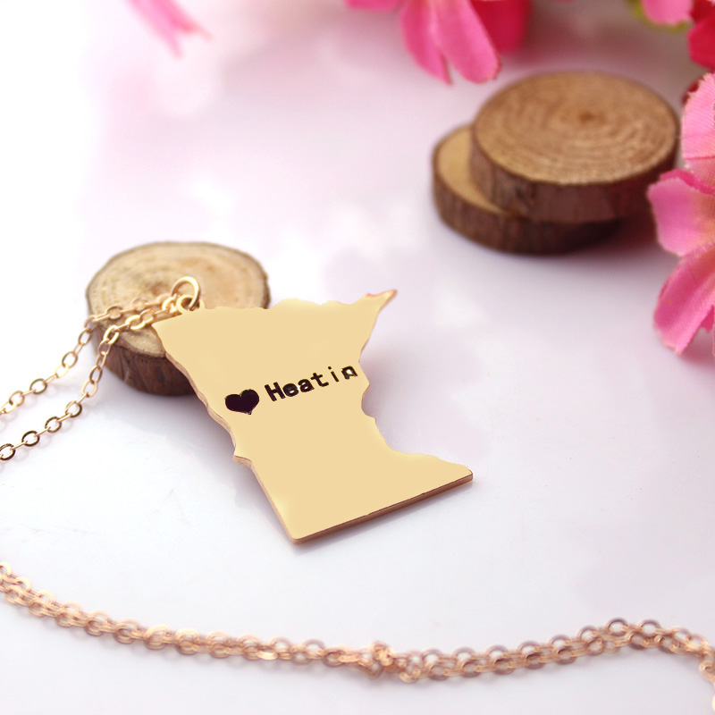 Custom Minnesota heart name necklace product view