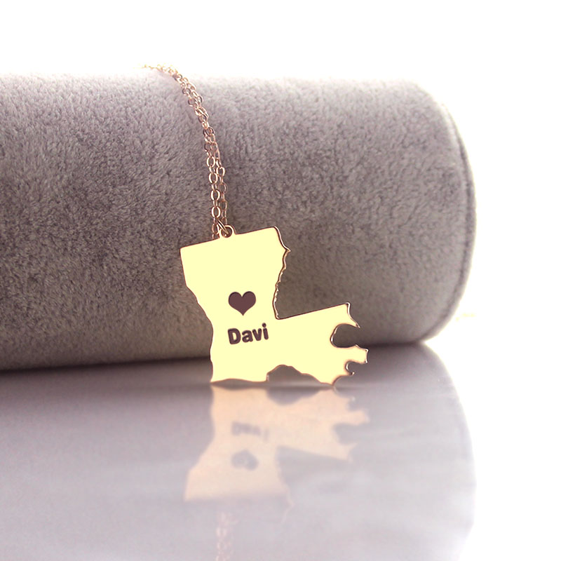 Custom Louisiana state-shaped name necklace product view