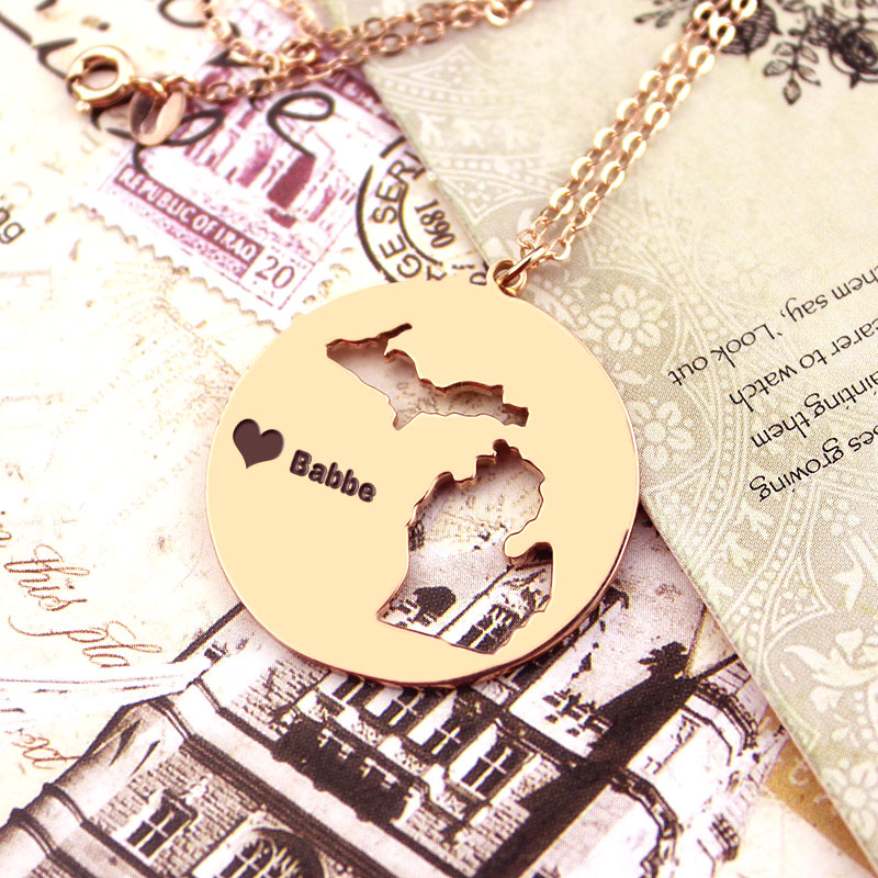 Custom Michigan state necklace with heart name design
