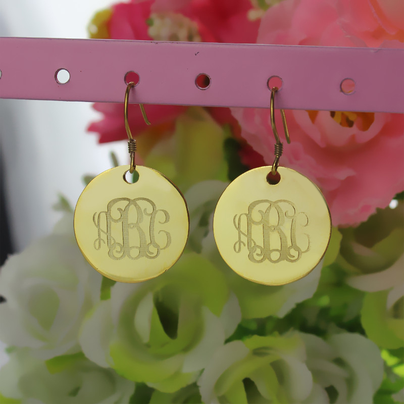 Engraved monogram earring design
