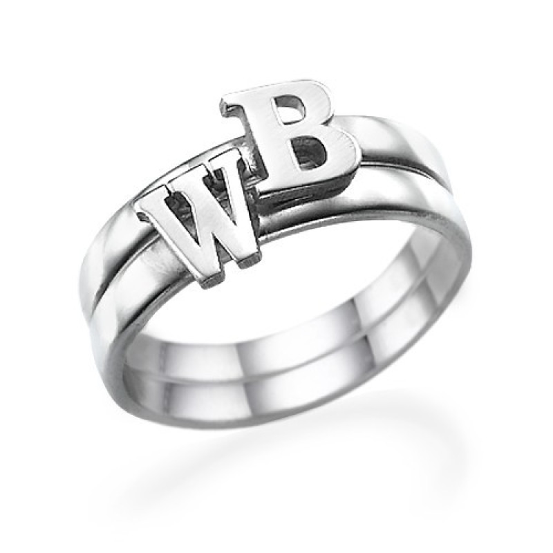 Initial Ring in Sterling Silver Initial ring in sterling silver