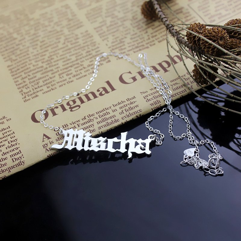 Men's letter pendant image