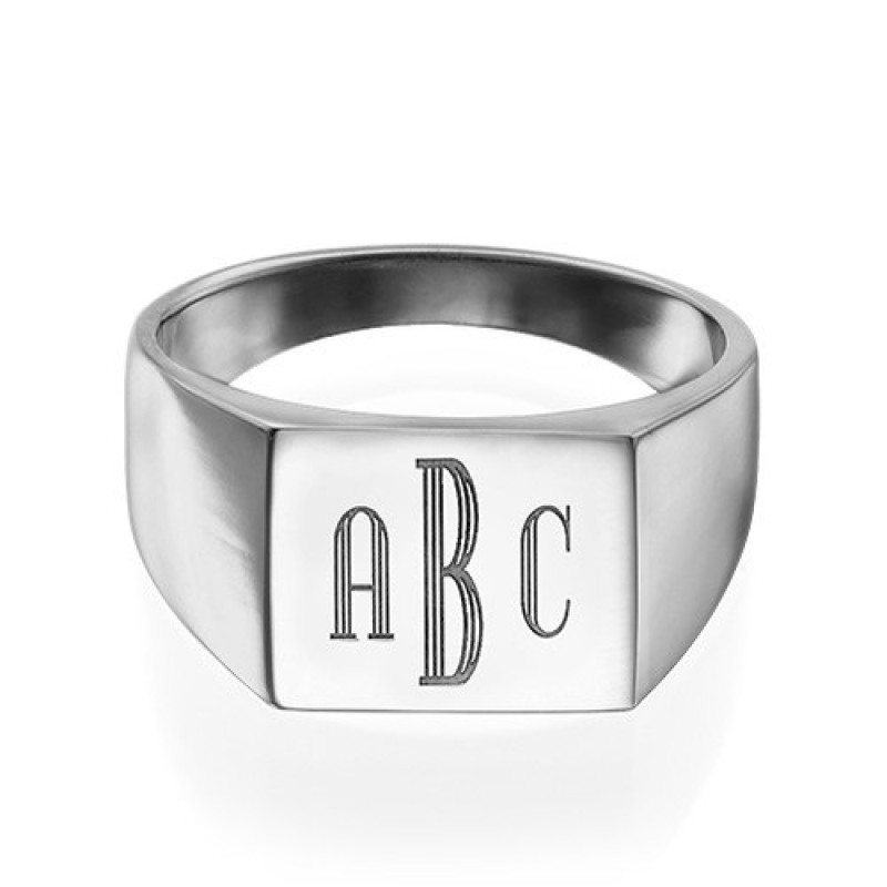 Monogrammed Signet Ring in Silver Monogrammed signet ring in silver