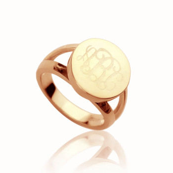 Rose Gold Circle Signet Monogram Ring Rose Gold Circle Signet Monogram Ring