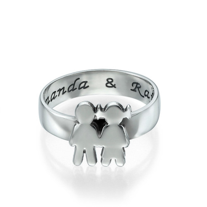 Mum Ring with Children Holding Hands Mum ring with two children holding hands design