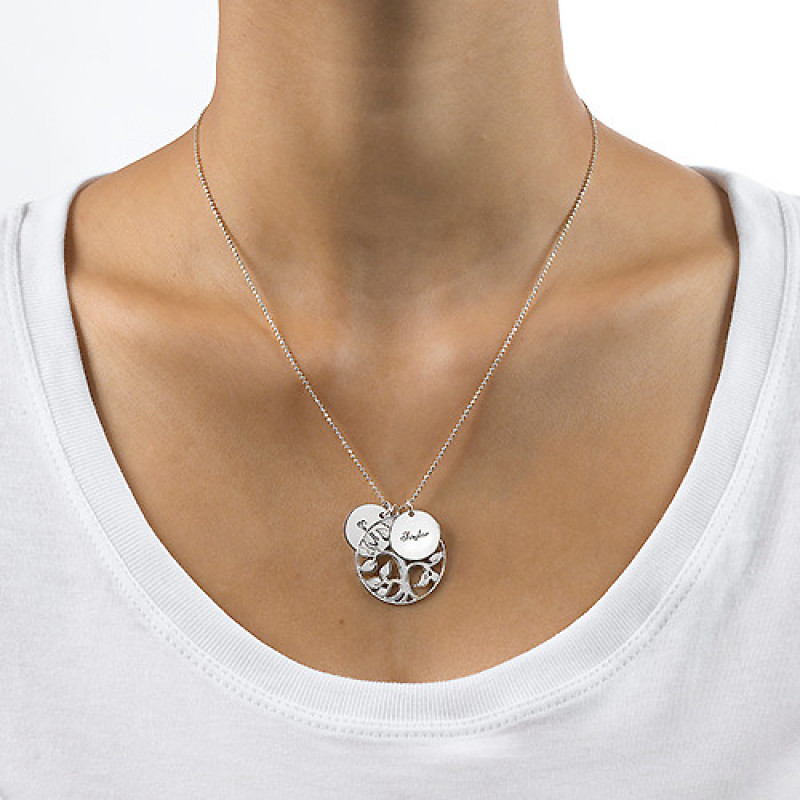 Family tree necklace with engraved personalised discs