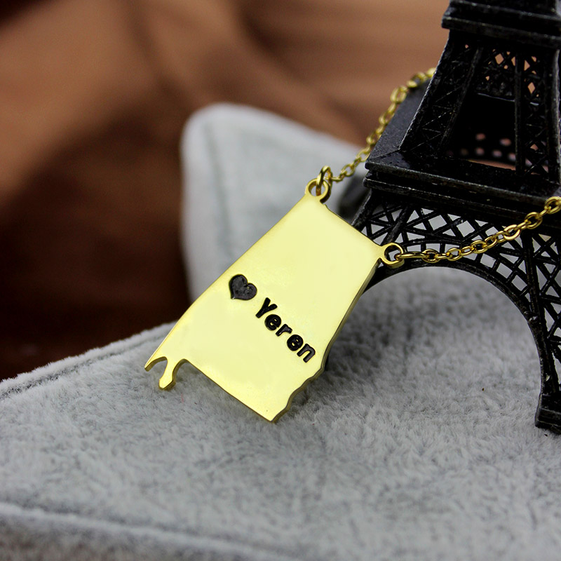 USA state map heart necklace pendant