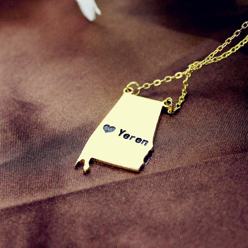Personalised USA state map necklace