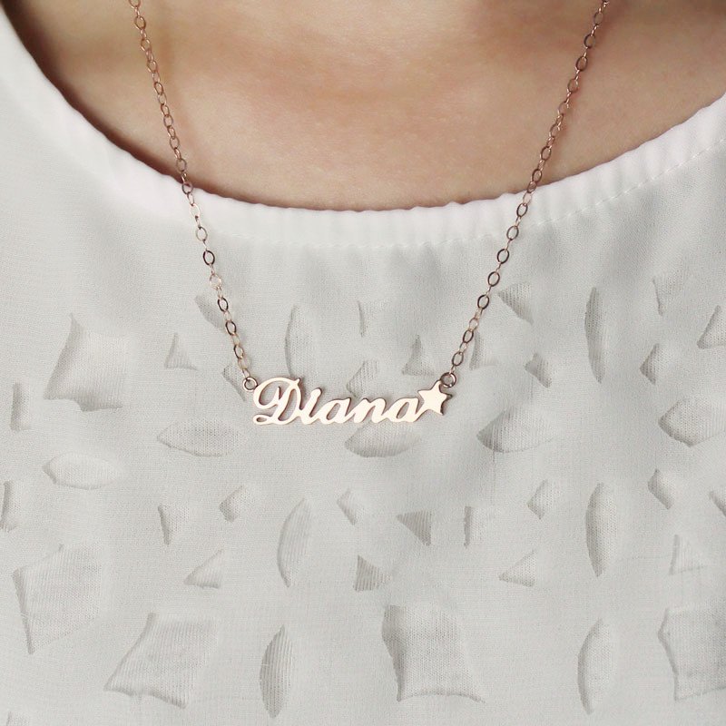 Carrie-Style Name Necklace with Star Carrie-style script name necklace with star detail