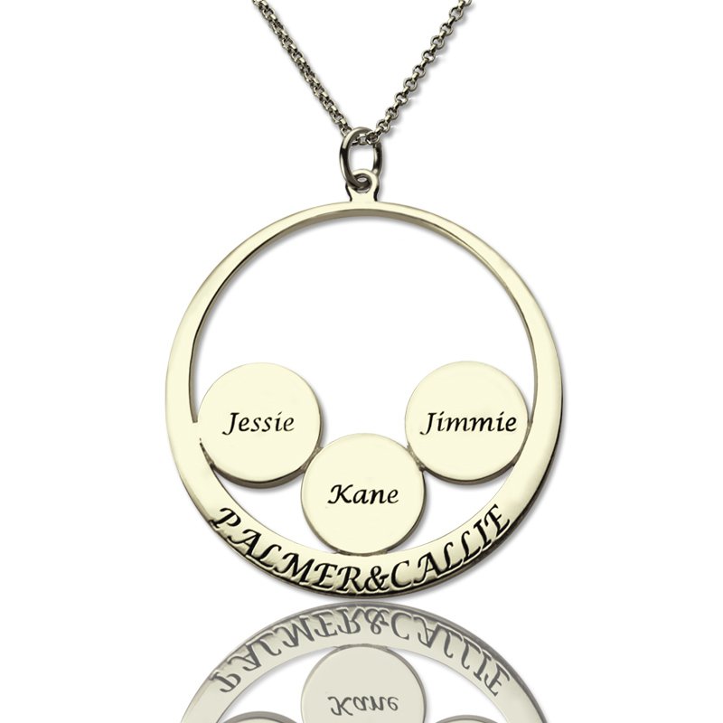 Personalised silver family name pendant for Mum