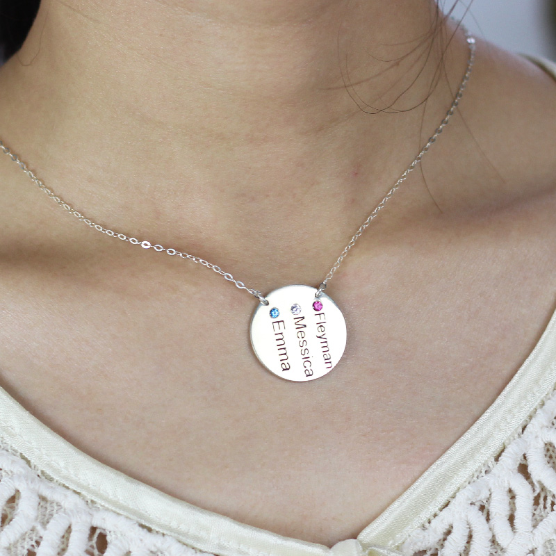 Personalised silver disc name necklace detail