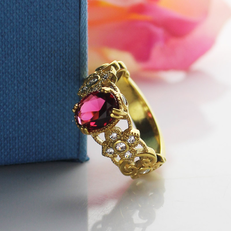 Personalised Mantilla oval engagement ring detail view