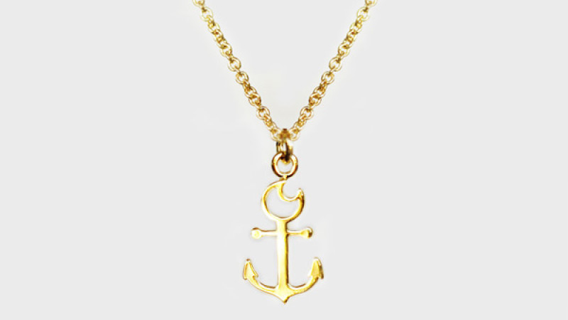 Importance of anchor necklace and what does it signify