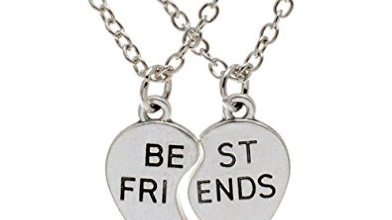 How to choose best friend necklaces for their birthday