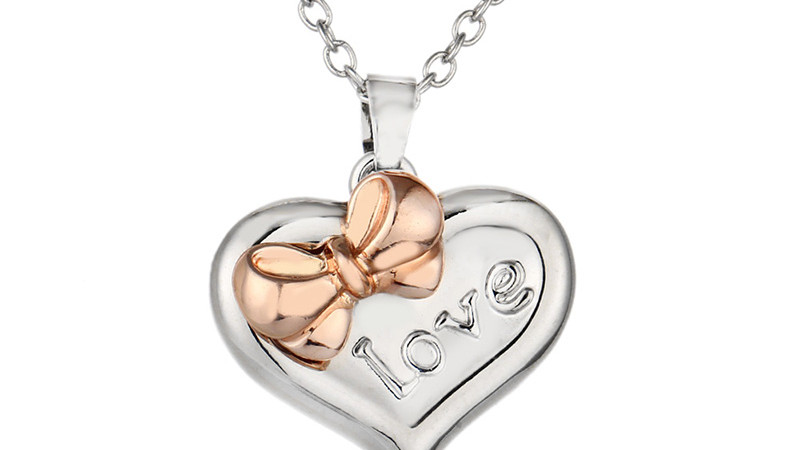 Love your wife? Buy engraved gift for her, necklaces and personalized jewellery