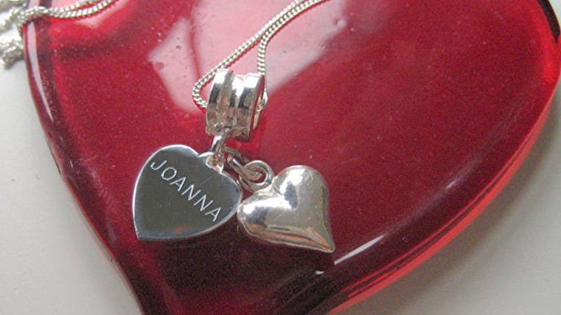 Why to gift an engraved personalised heart necklace to your sweetheart