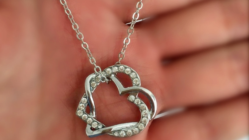 Buy hand on heart jewelry and matching Necklace for your lady love