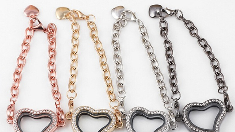 Best reasons to buy necklaces and charms with floating memory lockets