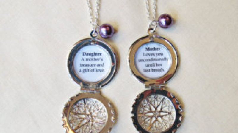 8 Design Tips for buying mother and daughter jewellery with personalised necklace sets