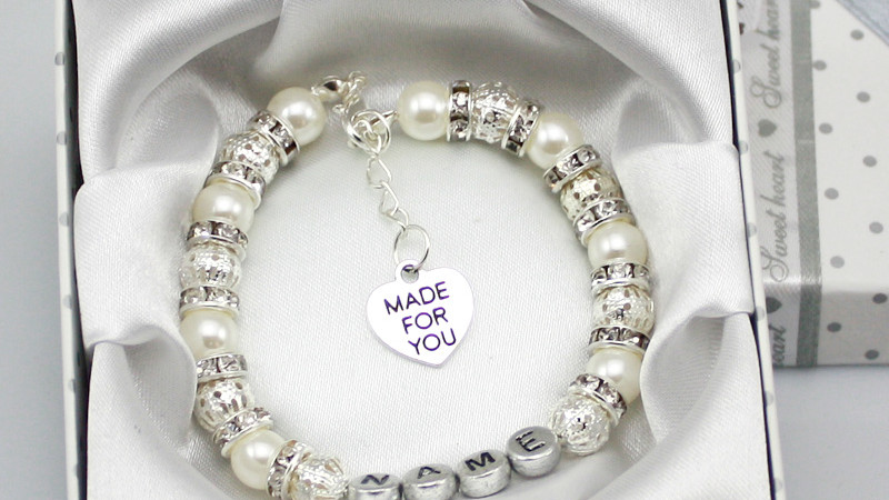 Brilliant ideas for designing personalised baby bangle and accessories