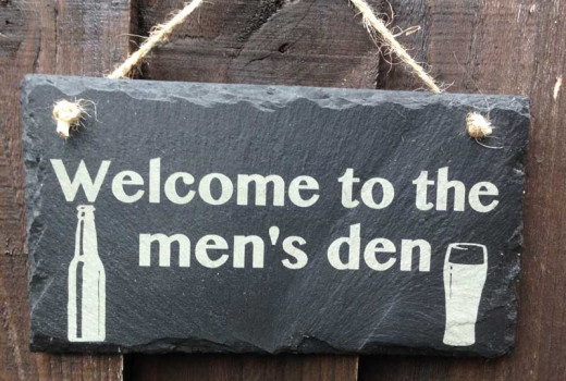 Top personalised slate signs that make a garden look charming