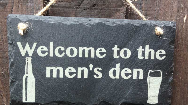 Top personalised slate signs that make a garden look charming