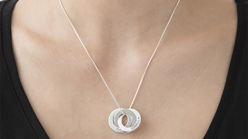 Why a russian ring necklace is the ideal wedding gift for all occasions