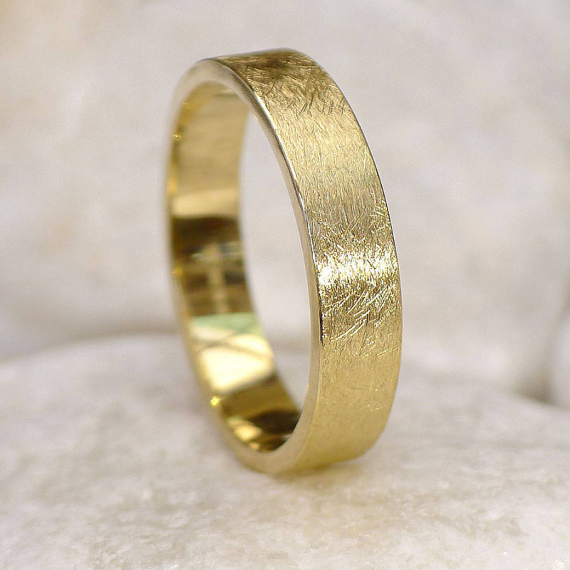 Men’s 5 mm wedding ring with urban finish