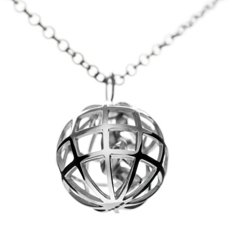 Atlas Pendant jewellery product view