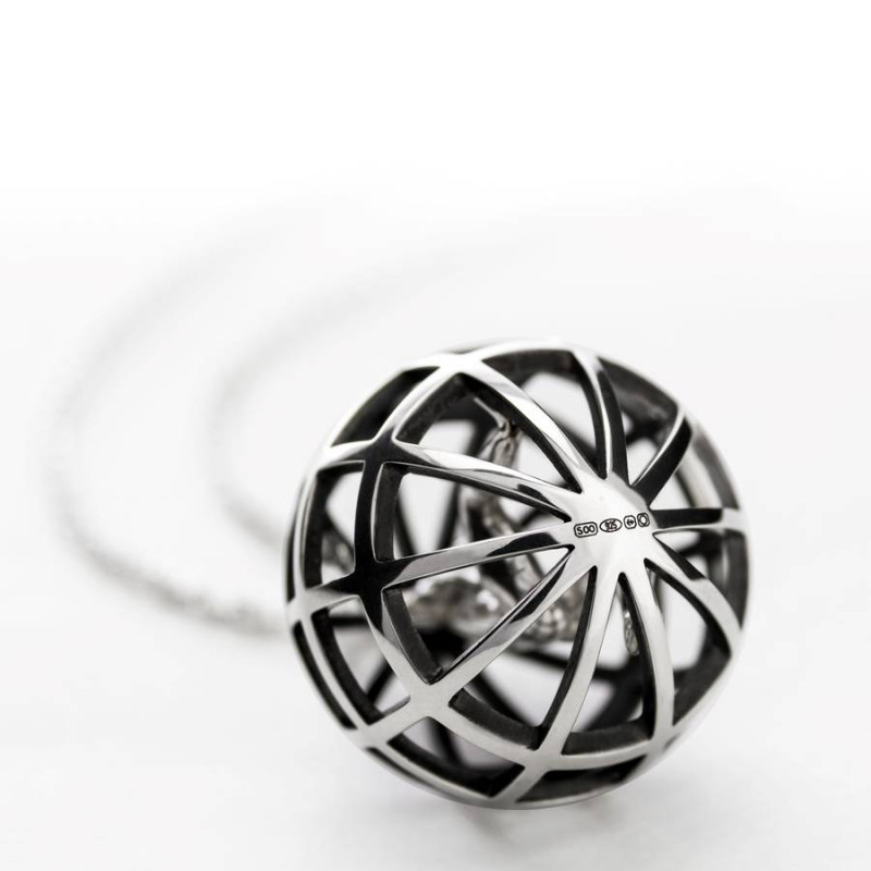 Atlas Pendant jewellery product view