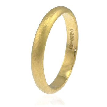 3mm Hammered Wedding Ring In 18ct Gold 3mm Hammered Wedding Ring In 18ct Gold