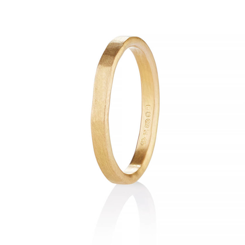 Arturo Hammered Wedding Ring for Men in Fairtrade Gold Arturo hammered wedding ring for men in Fairtrade gold