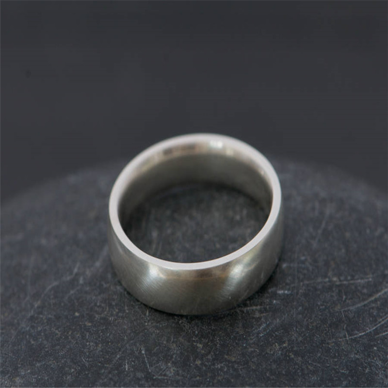 Men’s Wedding Band – 0.7 cm Wide Men’s wedding band with a 0.7 cm wide band
